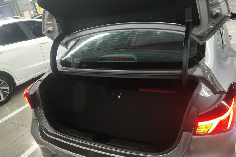 Used CHANGAN Eado 2020 PLUS Blue Whale NE 1.4T GDI DCT Flagship Model Trunk