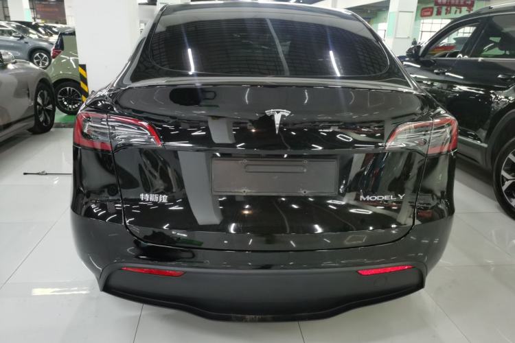 Used Tesla Model Y 2022 Long-Range All-Wheel-Drive Version Rear
