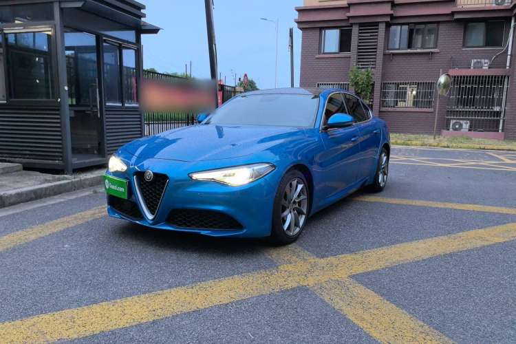Used Alfa Romeo Giulia 2017 2.0T 200HP Luxury Edition