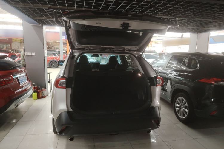 Used Toyota Wildlander 2024 2.0L CVT Two-Wheel Drive Leading Edition