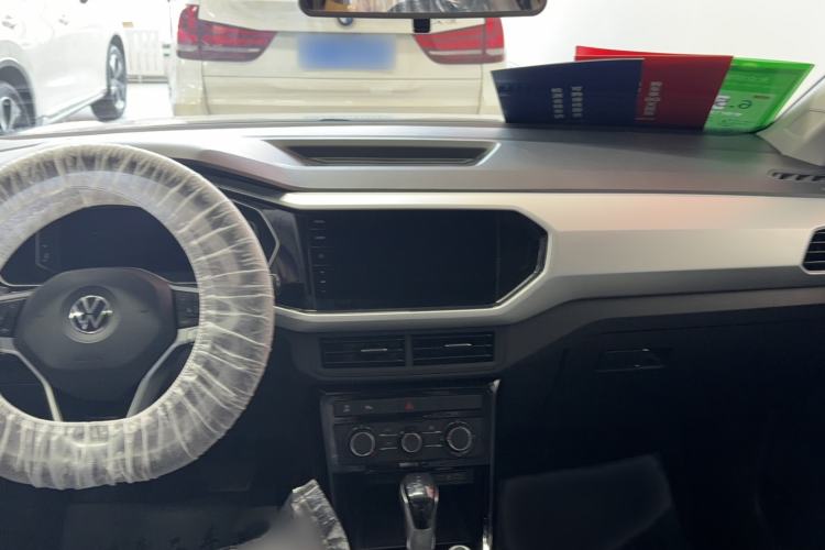 Used Volkswagen Tacqua 2021 200TSI DSG JoyConnect Edition Interior 3