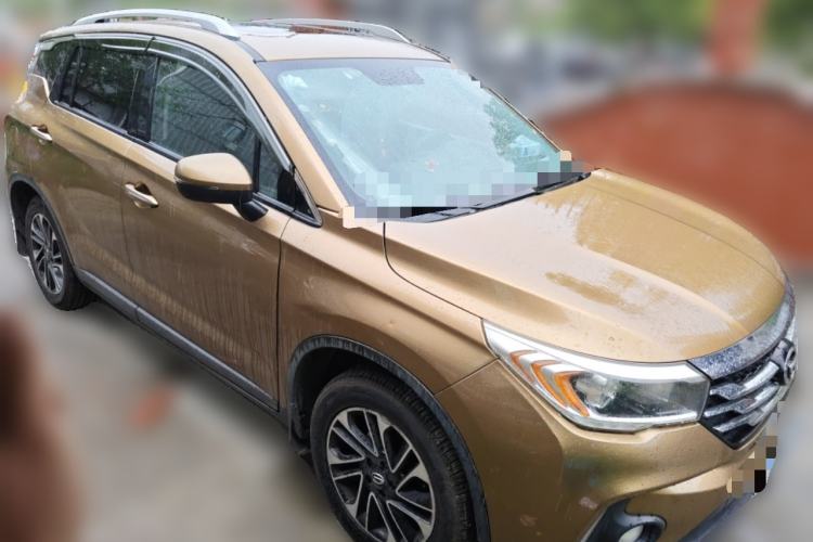 Used GAC Trumpchi GS4 2015 200T Manual Luxury Edition Front Right 45 Deg