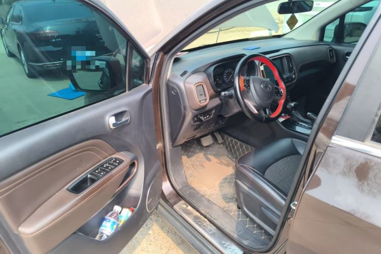 Used GAC Trumpchi GS3 2017 150N Automatic Elite Edition Driver Seat