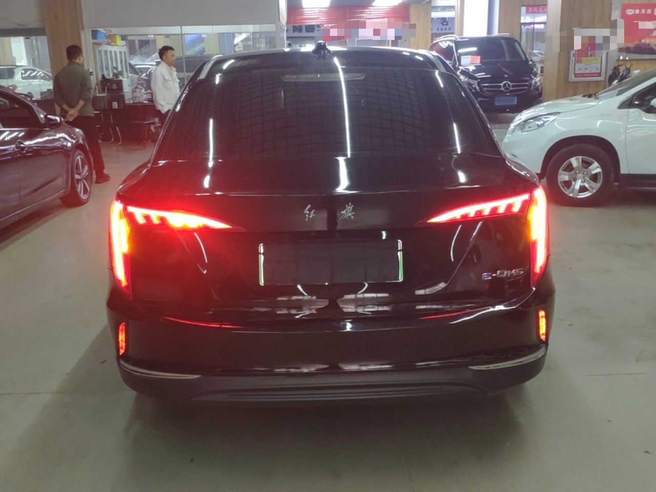 Hongqi E-QM5 2023 Revised Version Basic Travel Edition — снимка 5