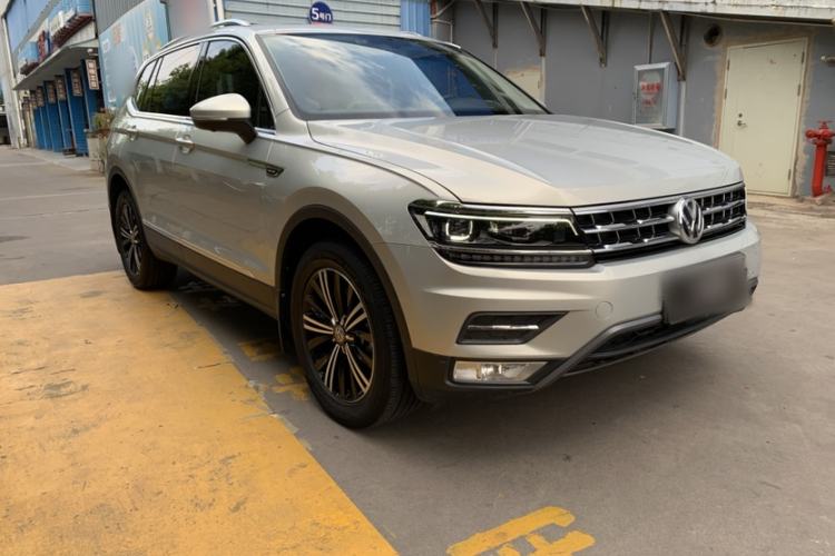 Used Volkswagen Tiguan L 2018 380TSI Automatic All-Wheel Drive Luxury Edition Exterior 6