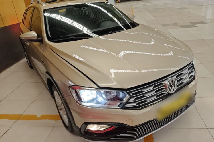 Used Volkswagen C-TREK 2017 1.6L Automatic Comfort Model Front Right 45 Deg