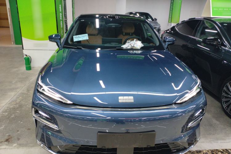 Used Geely Galaxy 8 2025 130km EM-P Starship Edition
