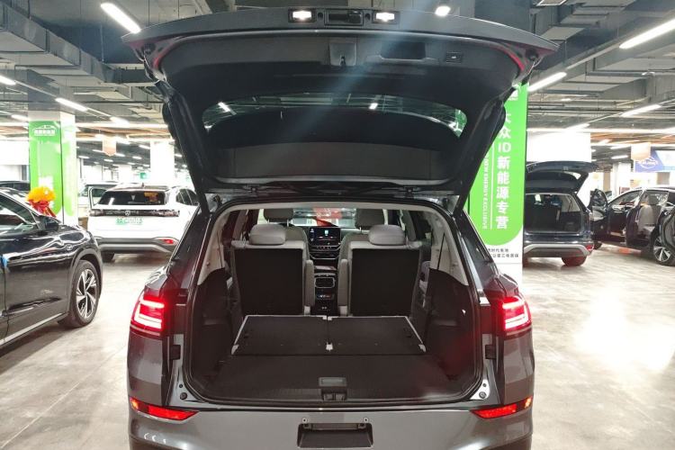 Used Volkswagen ID.6 X 2023 Ultra-Intelligent Long-Range Version