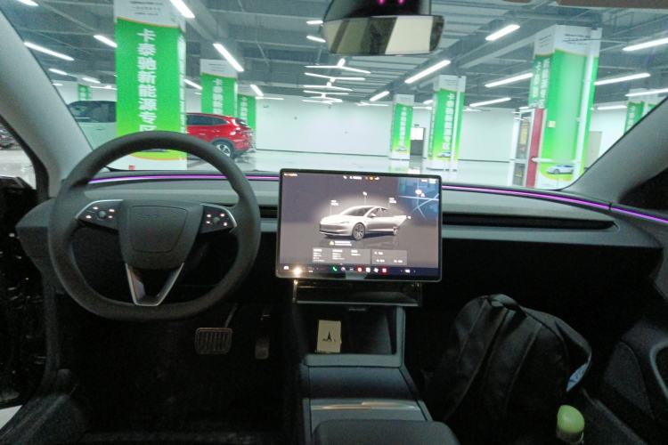 Used Tesla Model 3 2023 Rear-Wheel-Drive Version
