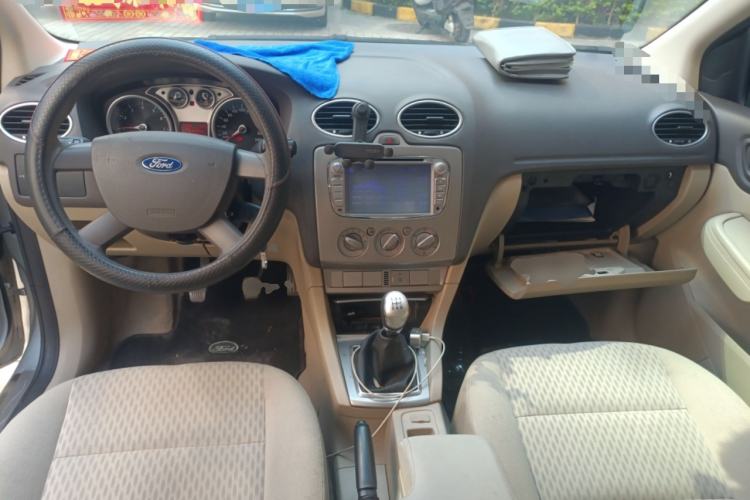 Used Ford Focus 2011 Sedan 1.8L Manual Comfort Model
