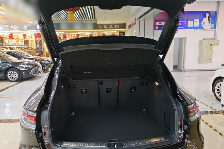 Used Porsche Macan 2018 Macan 2.0T Trunk