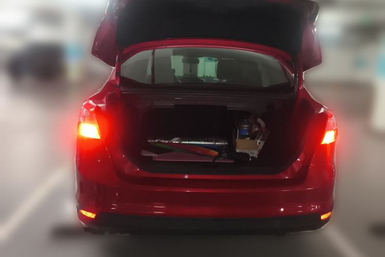 Used Ford Focus 2012 Sedan 1.6L Automatic Fashion Edition Trunk