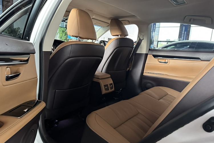 Used Lexus ES 2016 200 Midnight Special Limited Edition
