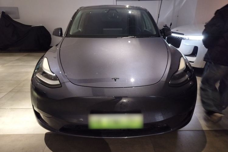 Used Tesla Model Y 2021 Long-Range All-Wheel-Drive Version Front