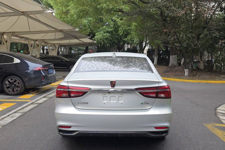 Used Roewe i6 New Energy 2017 45T Hybrid Connect & Smart Enjoyment Edition
