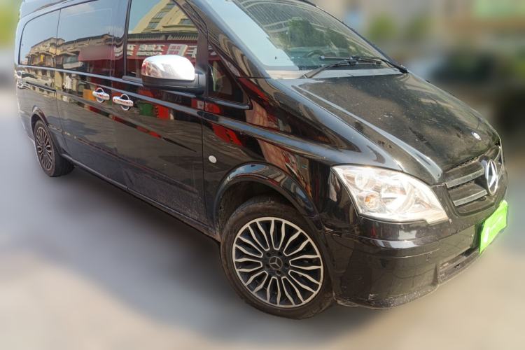 Used Mercedes-Benz Vito 2013 3.0L Elite Edition Front Right 45 Deg