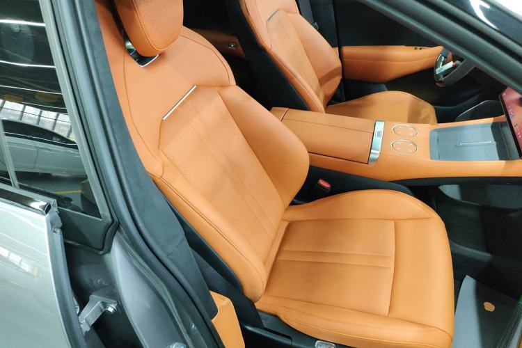 Used Xiaomi Auto YU7 2025 Ultra-Long Range High-Performance All-Wheel-Drive Max Edition
