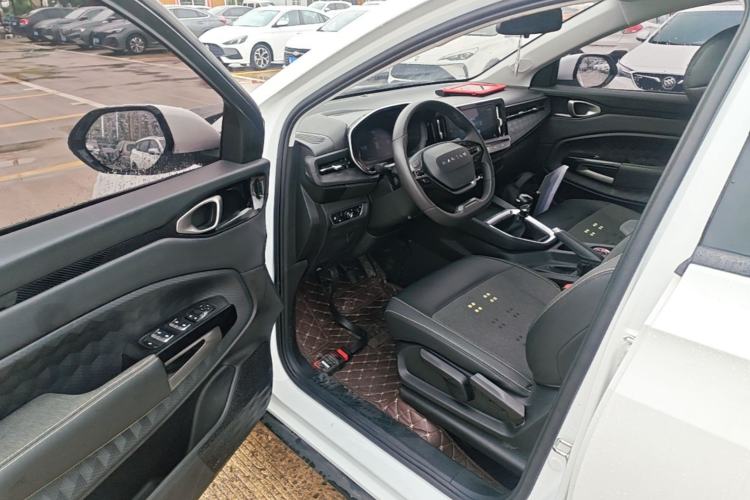 Used Baojun RM-5 2019 1.5T Manual Elite Version with 24-Hour Online Service 6 Seats
