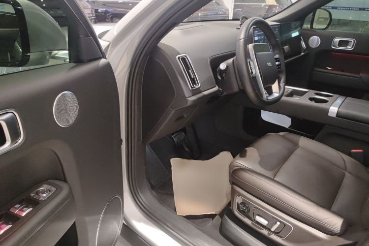 Used Li Auto L9 2022 Max model
