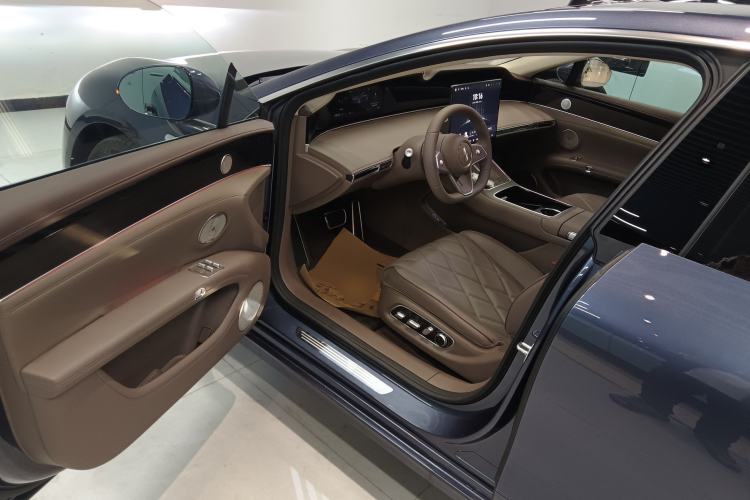 Used Hima Stelato S9 2026 Model Range-Extended Max Rear-Wheel Drive 53 kWh Driver Seat