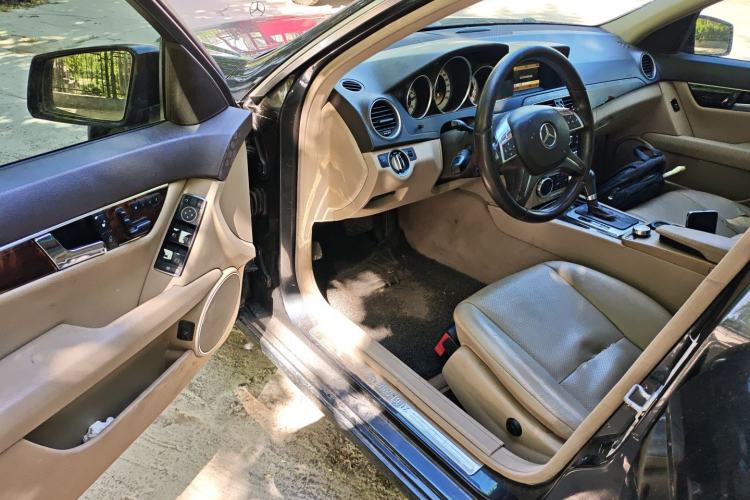 Used Mercedes-Benz C-Class 2011 C 200 CGI Elegant Model
