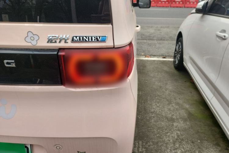 Used Wuling Hongguang MINIEV 2022 Macaron Premium Model – Lithium Iron Phosphate