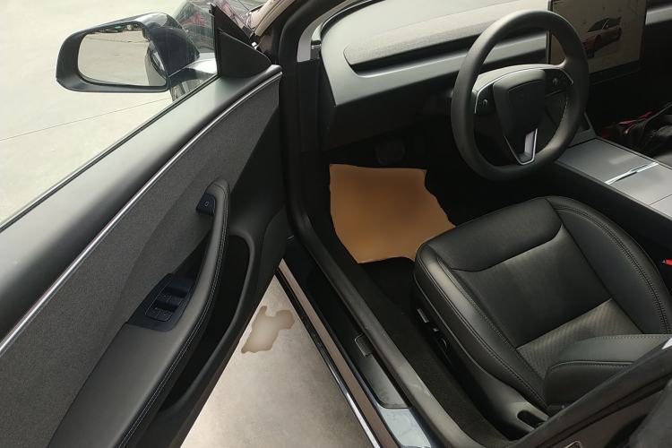 Used Tesla Model 3 2023 Rear-Wheel-Drive Version
