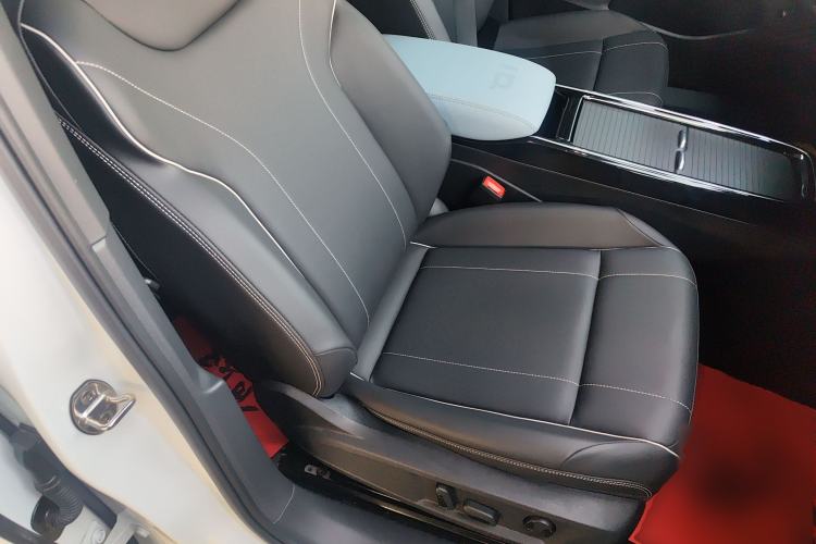 Used Volkswagen ID.4 X 2025 Smart Version Pure & Intelligent Enjoyment Edition Right Front Seat