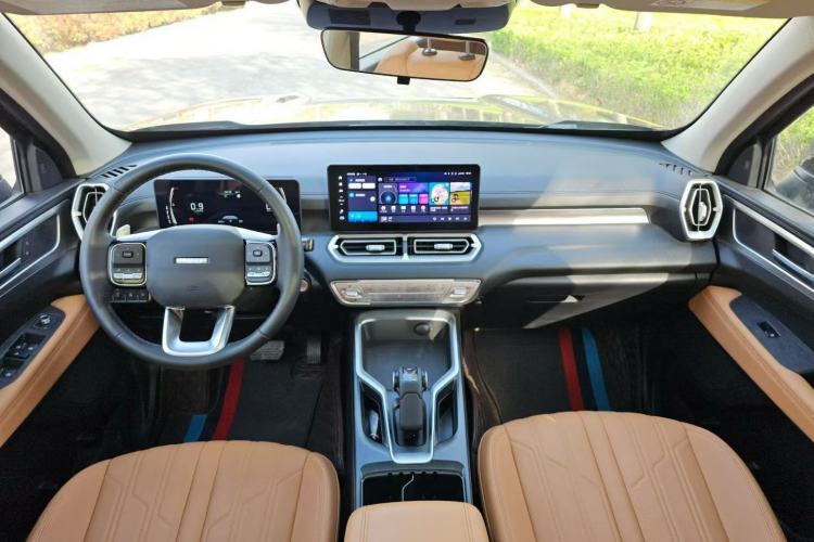 Used Haval H5 2025 2.0T Automatic All-Wheel Drive Navigation Version Diesel Interior 1