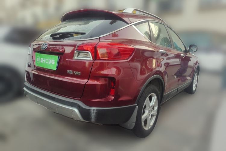 Used Bestune X80 2013 2.0L automatic comfort version
