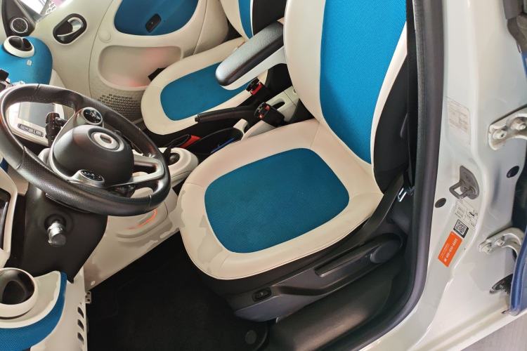 Used smart forfour 2016 0.9T 66 kW Ultimate Edition Left Front Seat