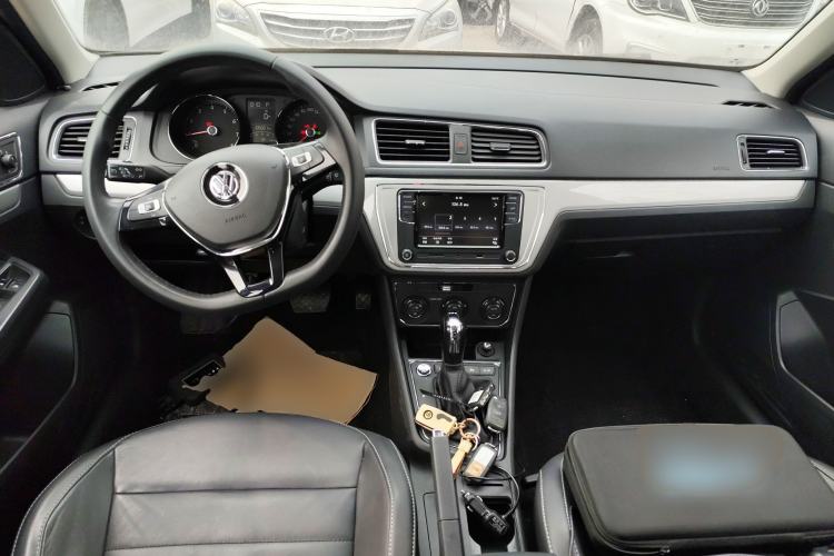 Used Volkswagen Gran Lavida 2017 230TSI DSG Comfort Edition Center Console