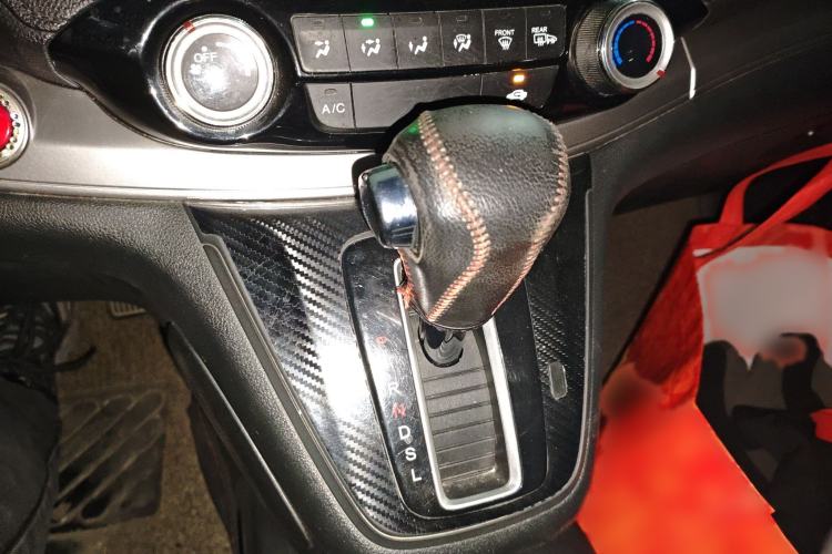 Used Honda CR-V 2015 2.0L two-wheel drive Fashion Edition
