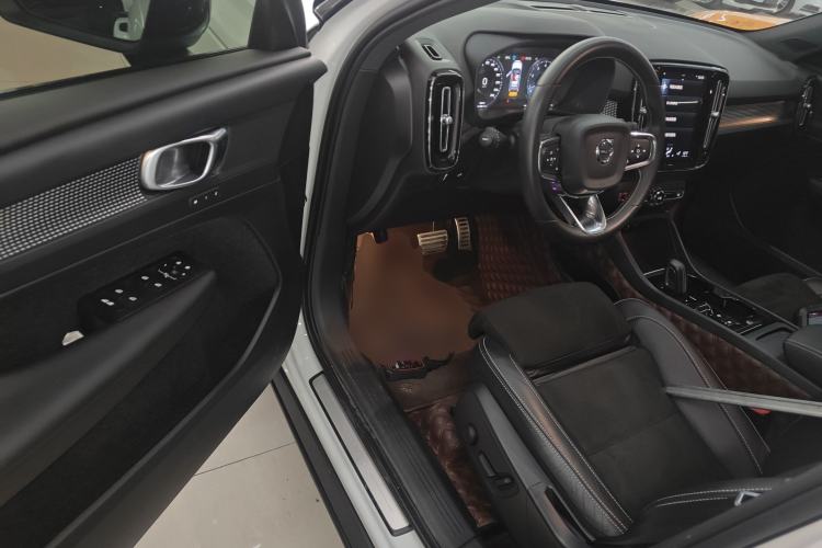 Used Volvo XC40 2021 T4 Four-Wheel Drive Smart & Sporty Edition Driver Seat