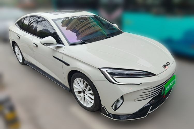 Used BYD Seal 2023 DM-i 1.5L 121km Prestige Model Front Right 45 Deg