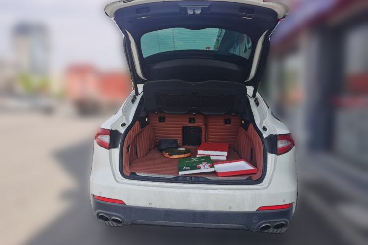 Used Maserati Levante 2016 3.0T Standard Edition Trunk