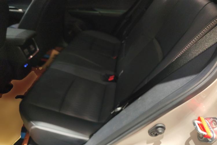 Used Toyota Venza 2022 2.0L CVT Two-Wheel Drive Prestige Edition Left Rear Seat