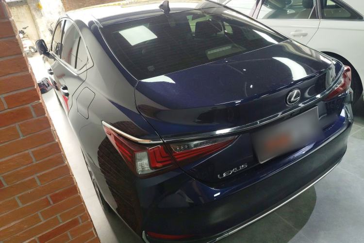 Used Lexus ES 2020 200 Excellence Edition
