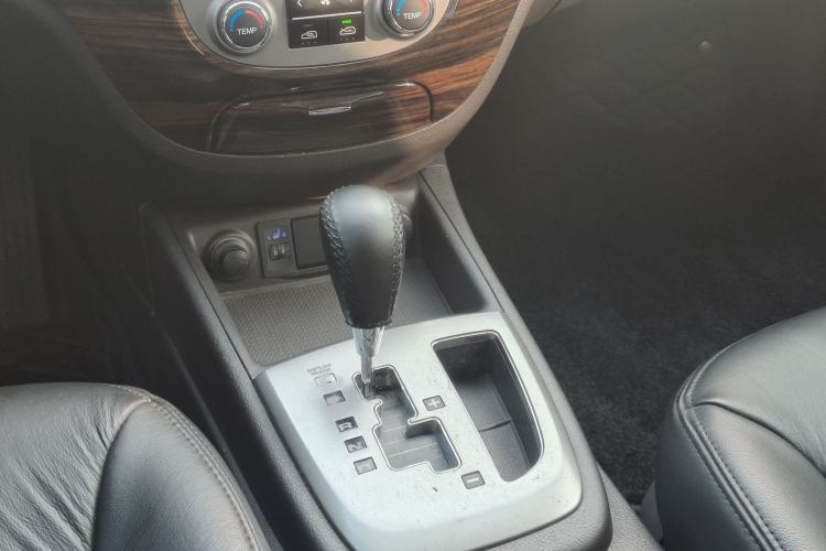 Used Hyundai Santa Fe Classic 2012 2.4 Luxury Edition 7-Seater Four-Wheel Drive
