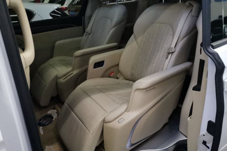 Used Buick GL8 2022 ES Land Cruiser 653T Luxury Model
