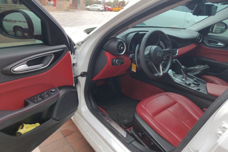 Used Alfa Romeo Giulia 2017 2.0T 280HP Luxury Edition