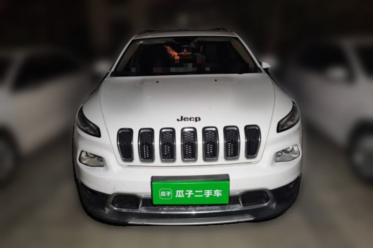 Used Jeep Cherokee 2019 2.0L Two-Wheel Drive Standard Edition China V