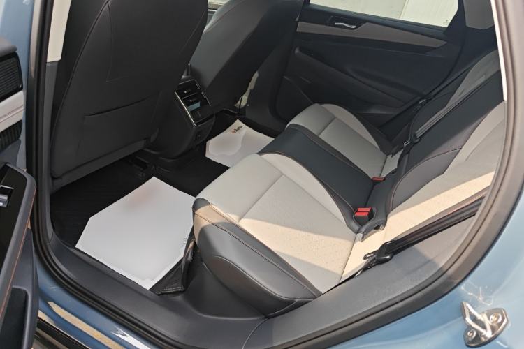 Used Volkswagen ID.7 VIZZION 2024 AIR model Left Rear Seat