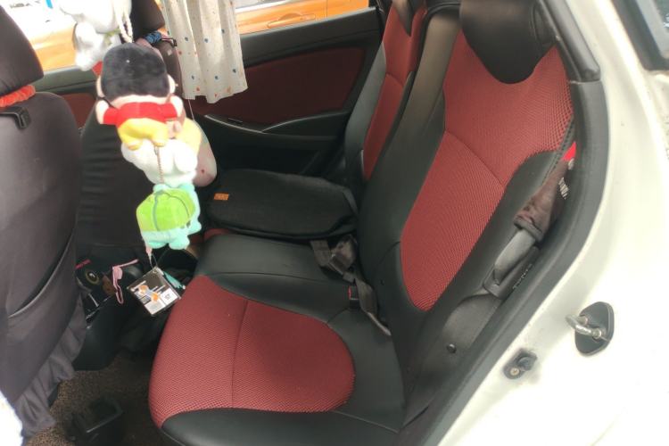 Used Hyundai Verna Ray 2014 1.6L Automatic TOP Left Rear Seat