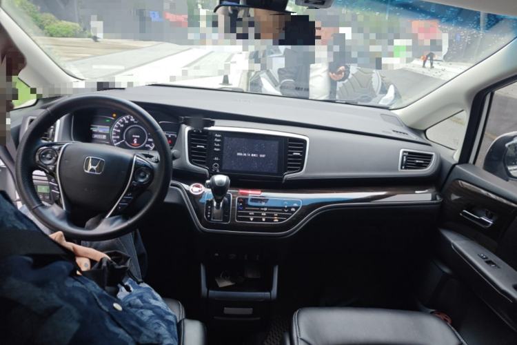 Used Honda Odyssey 2021 2.0L Rui-Changxiang Edition Center Console