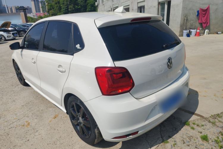 Used Volkswagen Polo 2014 1.4L Manual Fashion Edition
