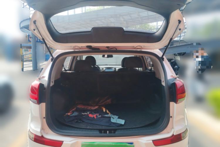 Used Kia Sportage R 2015 2.0L Automatic Two-Wheel Drive GLS Trunk