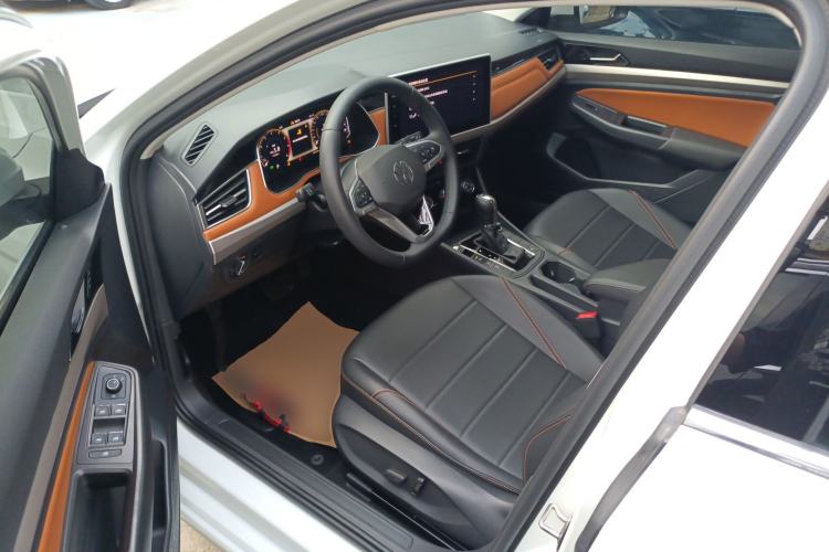 Used Volkswagen Bora 2023 200TSI DSG SmartDrive PRO Edition
