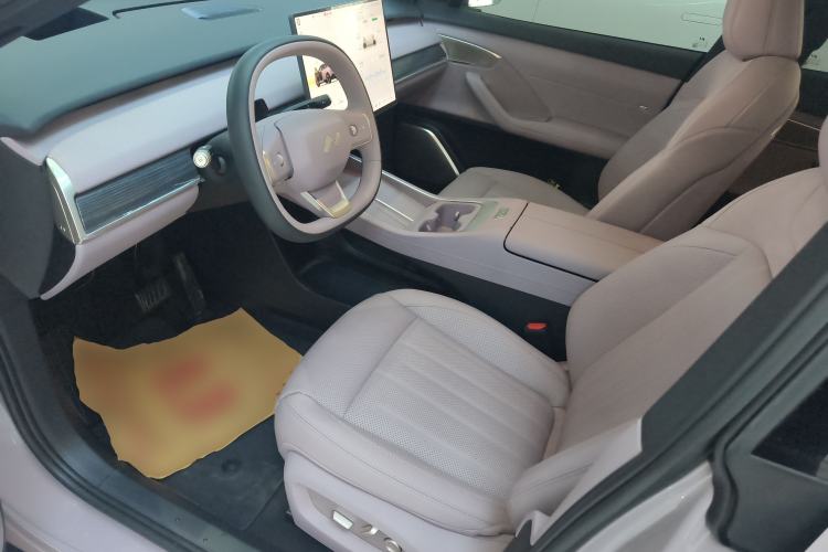 Used ONVO L60 2024 60 kWh Rear-Drive Version Left Front Seat