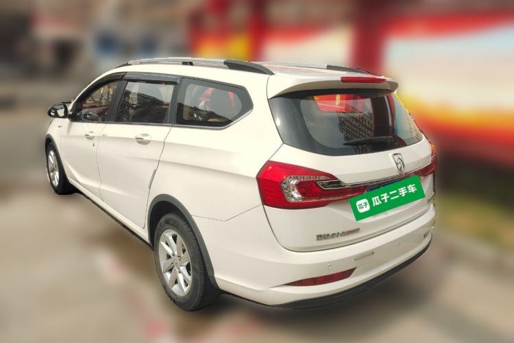 Used Baojun 310W 2017 1.5L Manual Fashion Model China V